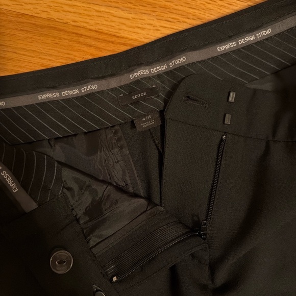 Express editor, Black dress pants size 4R - Picture 3 of 4